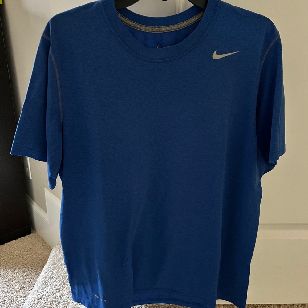 Men’s Medium Blue Nike Dri-Fit Shirt